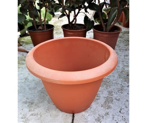 maceta terracota de 30 cm para plantas en terrazas jardín patios blacón