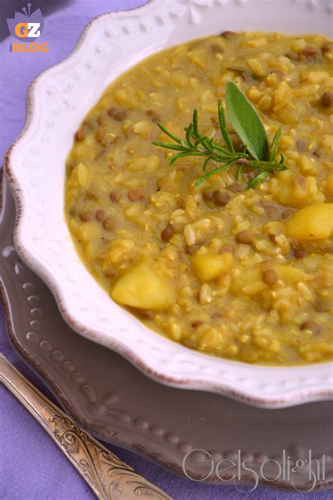 Zuppa Di Lenticchie E Riso Integrale Con Patate E Curcuma