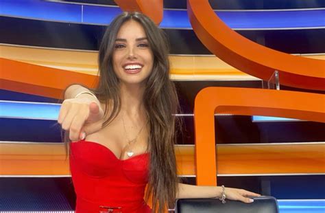 Meet The Italian Sportscaster Everyone S Obsessed With Right Now The Spun