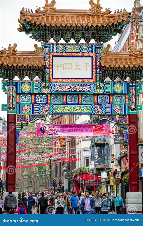 Entrance Gate in Chinatown at London, England Editorial Image - Image of urban, europe: 138708030