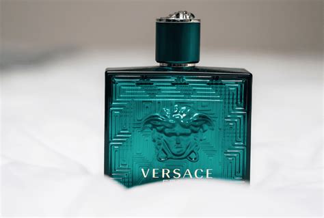 Versace Cologne Guide: Italian Haute Couture for Men - Scent Chasers