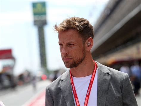 Jenson Button Tries His Hand At Esports Planetf Planetf