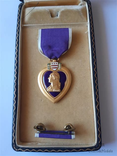 Vietnam war Purple Heart with case - VFMR Orders&Medals