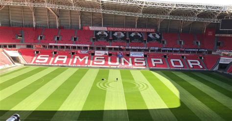 Samsun 19 Mayıs Stadyumu ndaki çatlaklar dikkat çekti Futbol Haberleri