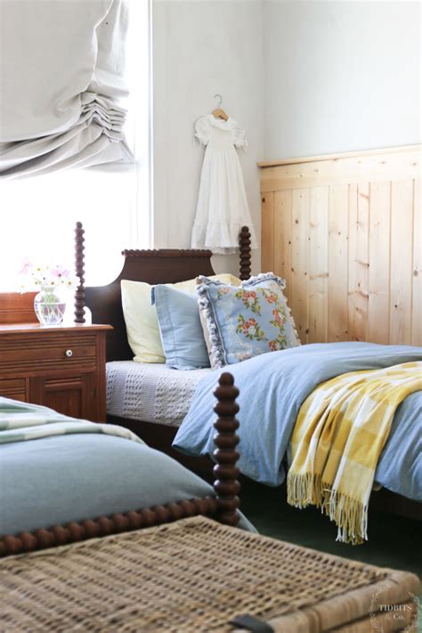 An English Country Bedroom Inspired by a Picnic - Tidbits