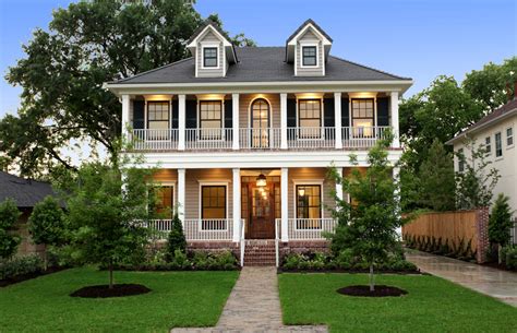 Sherwin Williams Dover White For Traditional Exterior With Front Door