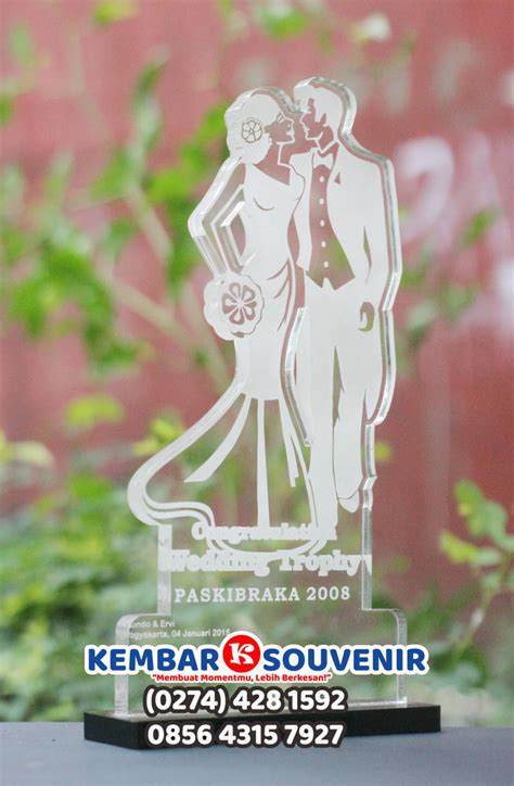 Plakat Nikah Menjadi Souvenir Yang Unik Dan Menarik