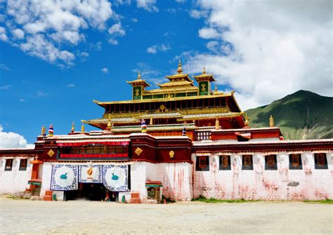 9 Days Tibet Ganden Monastery to Samye Monastery Trek with Lhasa Tour