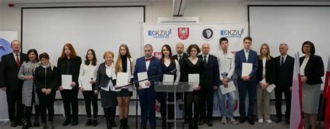 Uczniowie Z Naszego Powiatu Ze Stypendiami Od Premiera Kalwaria 24