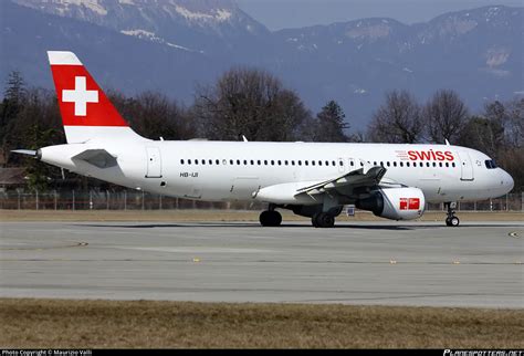 HB IJI Swiss Airbus A320 214 Photo By Maurizio Valli ID 825605