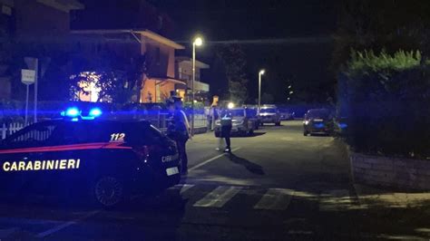 Vignola Uccide La Madre E Il Fratello Dopo Una Lite E Poi Tenta Di