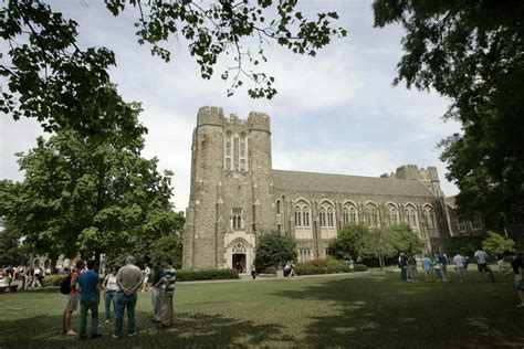 Duke University Investigates Noose Hanging From Campus Tree - NBC News