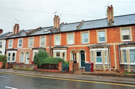 3 Bedroom Terraced House For Sale In Hemdean Road Reading Rg4 7sy