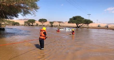 أمطار غزيرة وسيول في عدة مناطق بالسعودية شاهد