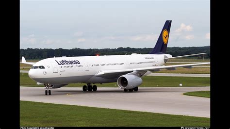 Rainy Day Lufthansa A Take Off From Munich Youtube