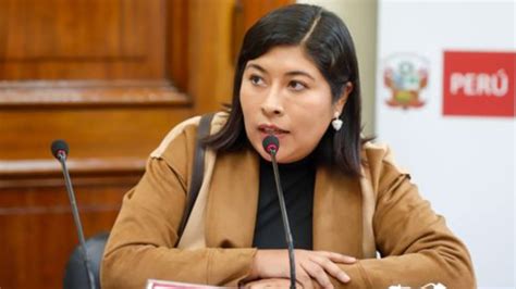 Betssy Chávez Negó Haber Favorecido A Familia Con Contratos Públicos Y Cuestiona Investigación