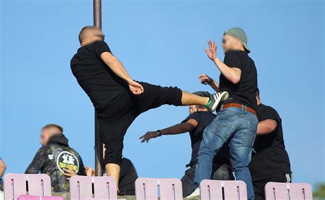 Rival fans clash at ASU Politehnica Timisoara v UTA Arad match - Hools.net