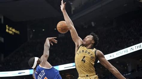 Raptors Forward Barnes Wears Signed Sinclair Kit As Tribute To Canadian