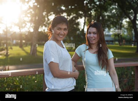 Femmes Tha Landaises Banque De Photographies Et Dimages Haute