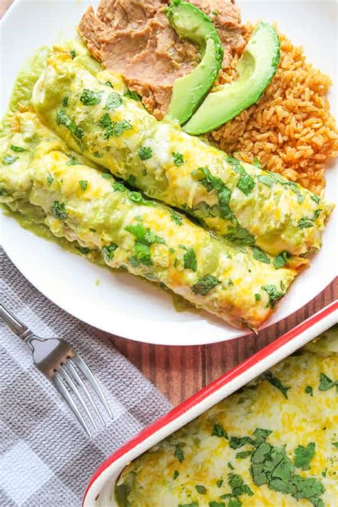 Green Enchiladas With Chicken Enchiladas Verdes That S Deelicious