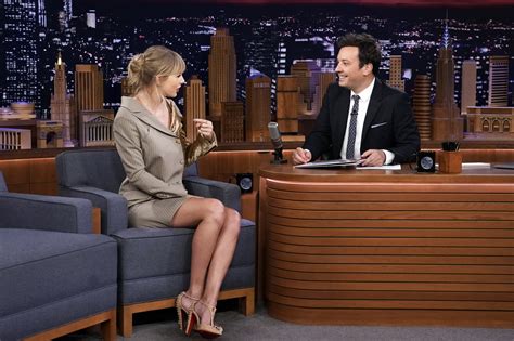 Taylor Swift Appears Plays Name That Song On Jimmy Fallons Tonight Show