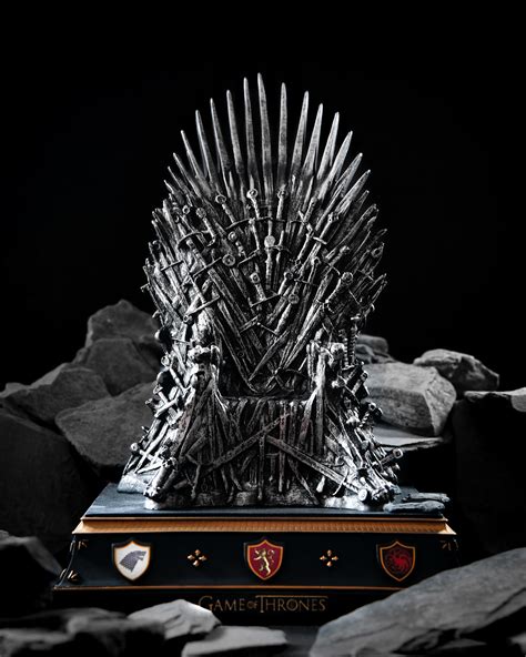 Game of Thrones - Iron Throne Bookend | Elbenwald