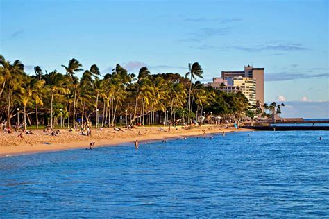 Parking - Waikiki Beach