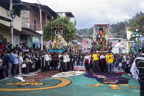 Al Encuentro De La Virgen Del Carmen Y El Cautivo De Ayabaca Galer A