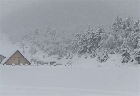 Ovindoli La Nevicata Si Intensifica Nella Notte Le Foto In Diretta