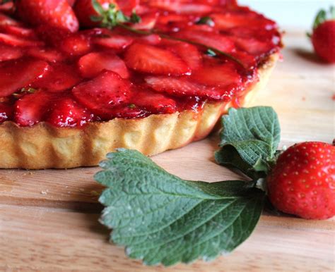 Tarta De Chocolate Blanco Y Fresas Deliciosa Receta De Postre