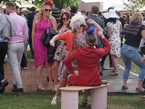 Melbourne Cup 2019 Washup Drunk Racegoers Best Photos Daily Telegraph