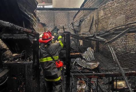 Un Voraz Incendio Consume Una Vivienda En La Chala