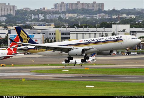 V Stc Airbus A Singapore Airlines Charles Henri Fontaine