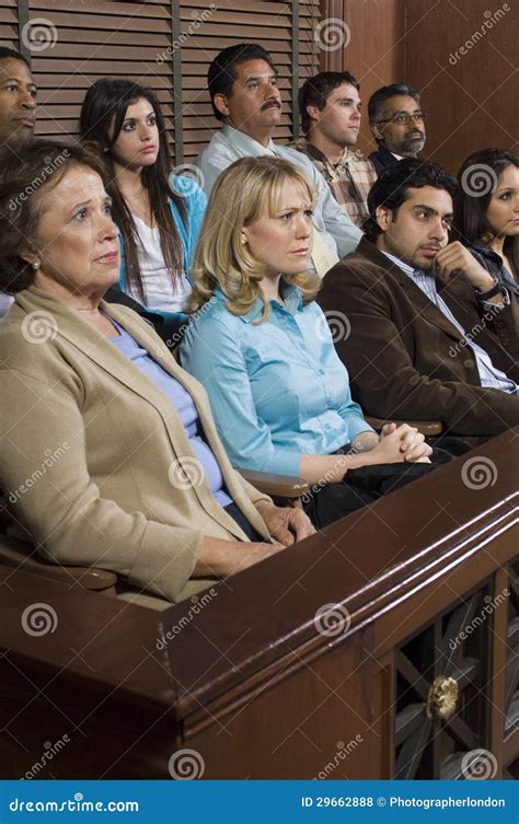 Jurado Na Sala Do Tribunal Foto De Stock Imagem De Caucasiano 29662888