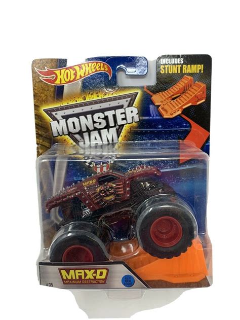 Hot Wheels Monster Jam Trucks 1 64 MAX D 2015 With Stunt Ramps 35