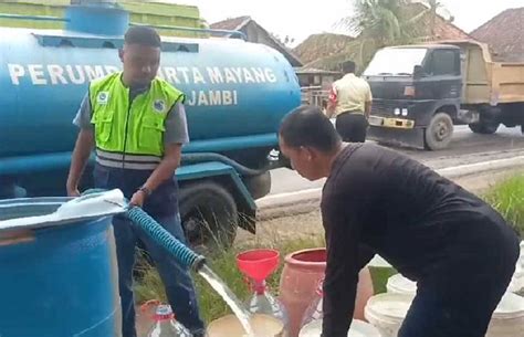 Pipa Pdam Rusak Akibat Banjir Ratusan Warga Muarojambi Krisis Air Bersih