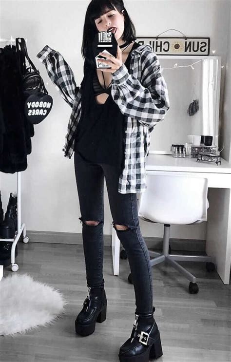 23 Cool Dark Grunge Outfit Ideas - Ninja Cosmico