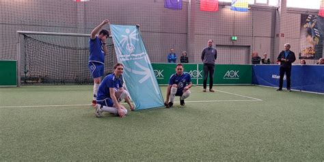 Tore satt beim Fußball Hallen Finale Baden Württemberg