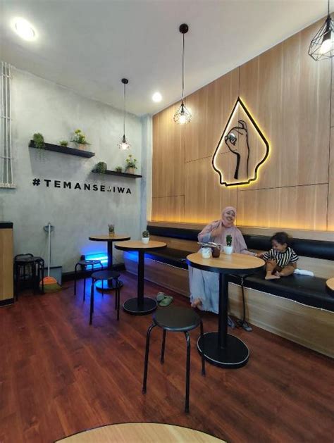 Kopi Janji Jiwa Dhoho Plaza Kediri Cafe Kediri Restaurant Reviews