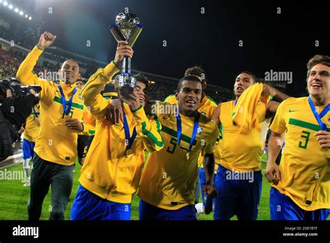 Fifa U20 World Cup Trophy Hi Res Stock Photography And Images Alamy