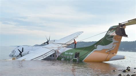 坦尚尼亞空難 飛機搖晃墜湖疑似轉錯彎圖 客机 布科巴机场 维多利亚湖 Lake Victoria 湖水 非洲