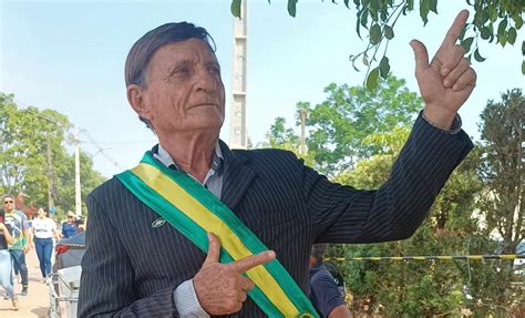 Sósia de Bolsonaro comparece a evento de Michelle Bolsonaro no Acre e