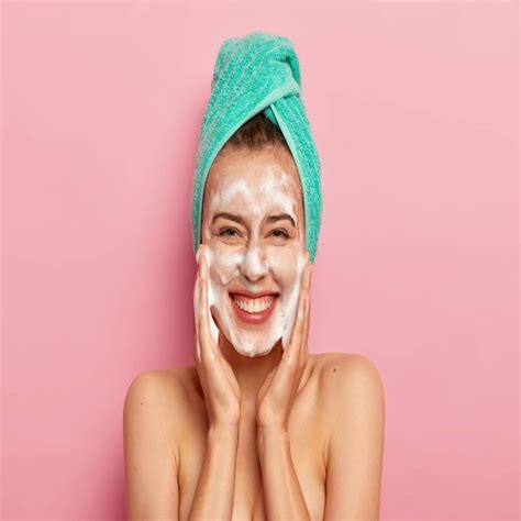 Skin Care सोने से पहले रोज करें ये चीजें फाइन लाइन्स की प्रॉब्लम रहेगी दूर Night Skin Care