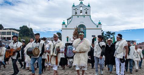 Mexicanos inician la peregrinación de la Virgen de Guadalupe MCV Noticias