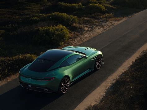 Novo Aston Martin Db Perde V E Ganha V Biturbo Cv