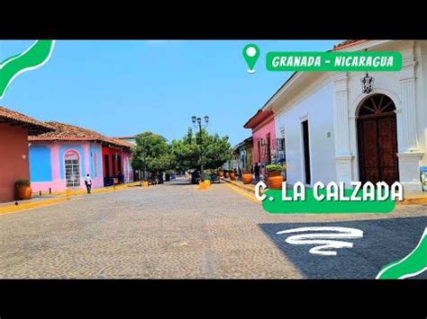 Caminamos Por La Calle La Calzada De La Ciudad Colonial Seguimos