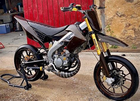 Derbi DRD Pro équipée en Bidalot et KRM Antivol moto Supermotard Moto