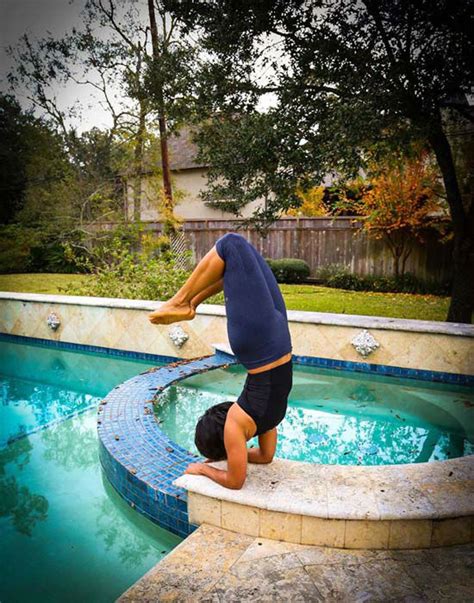 Hot Sexy Gina Gaston Bikini Pics