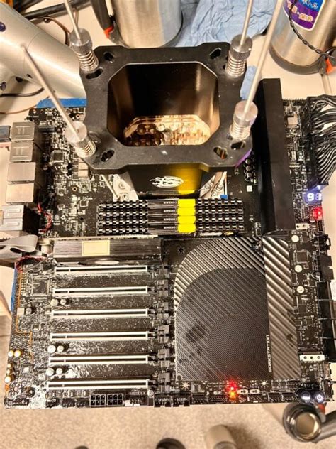 Amd Threadripper Wx Core Cpu Overclocked To Ghz With Ln On