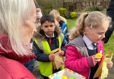 Maple Leaf Lodge Care Home In Grantham Welcomes Children From St Marys